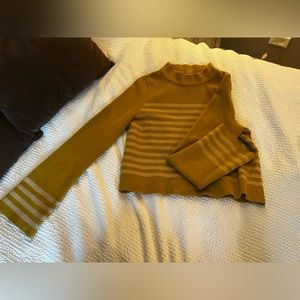 Retro yellow sweater